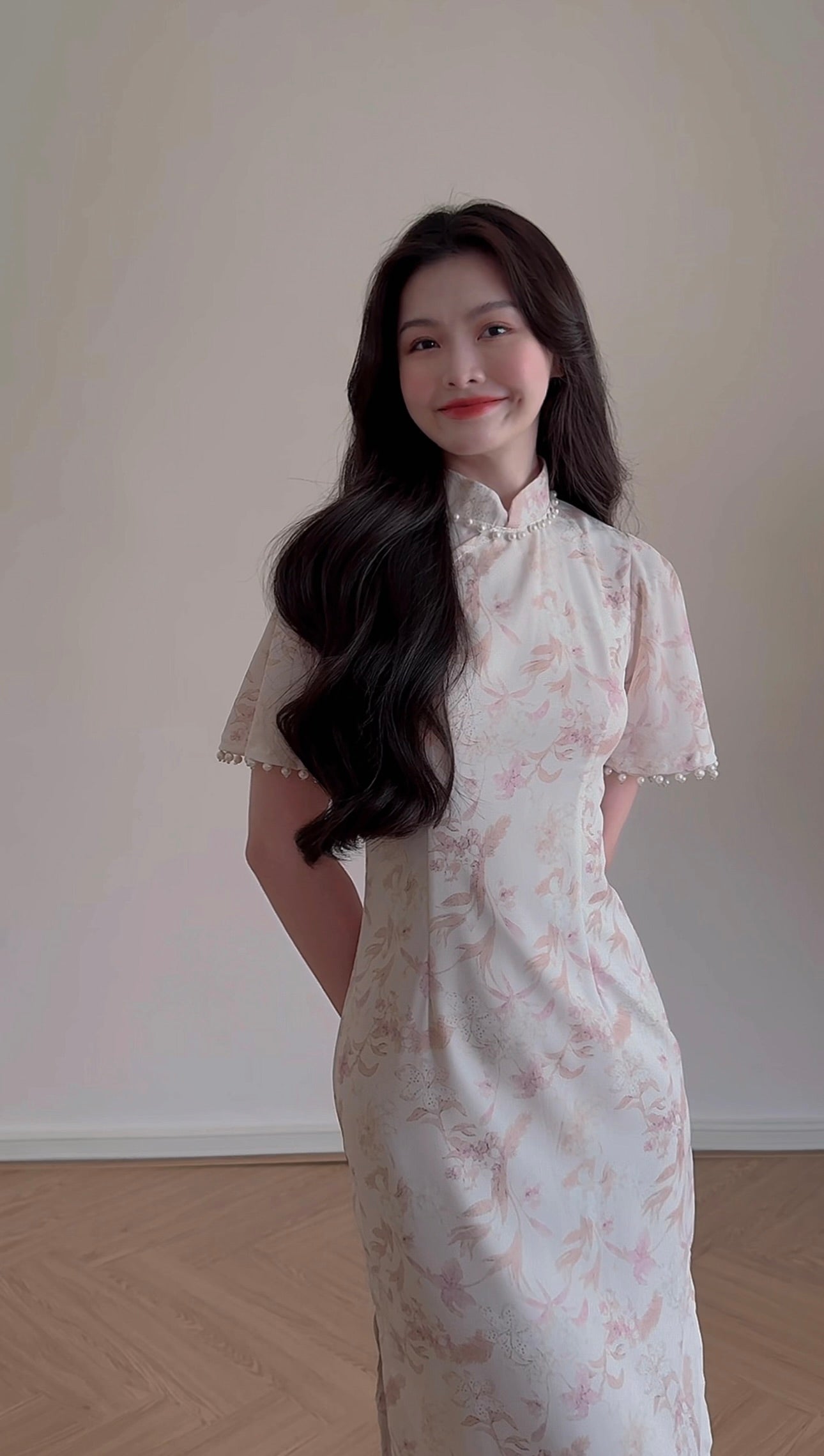 ELEGANT SHANGHAI CHEONGSAM