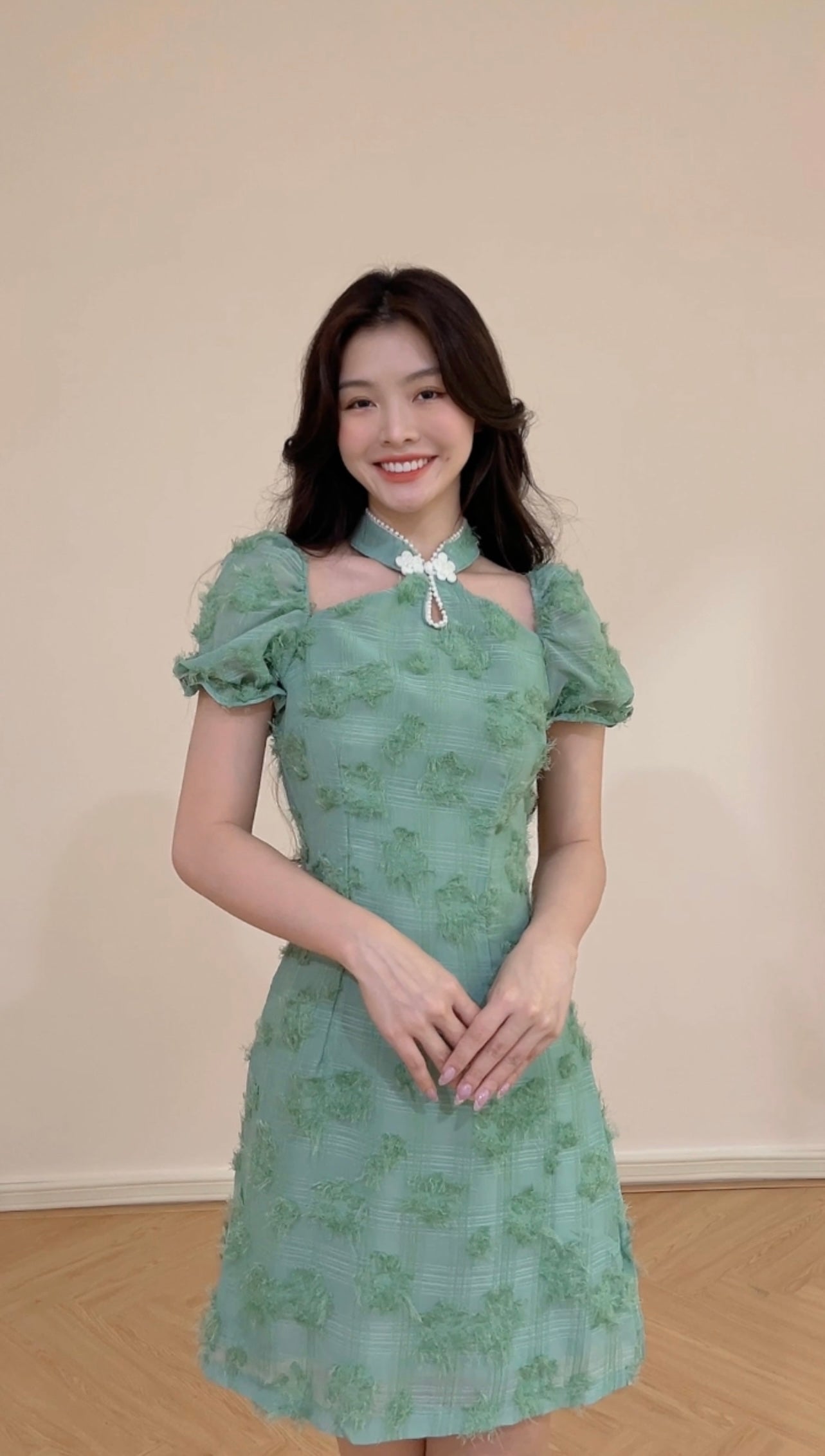 ELEGANT GREEN CHEONGSAM