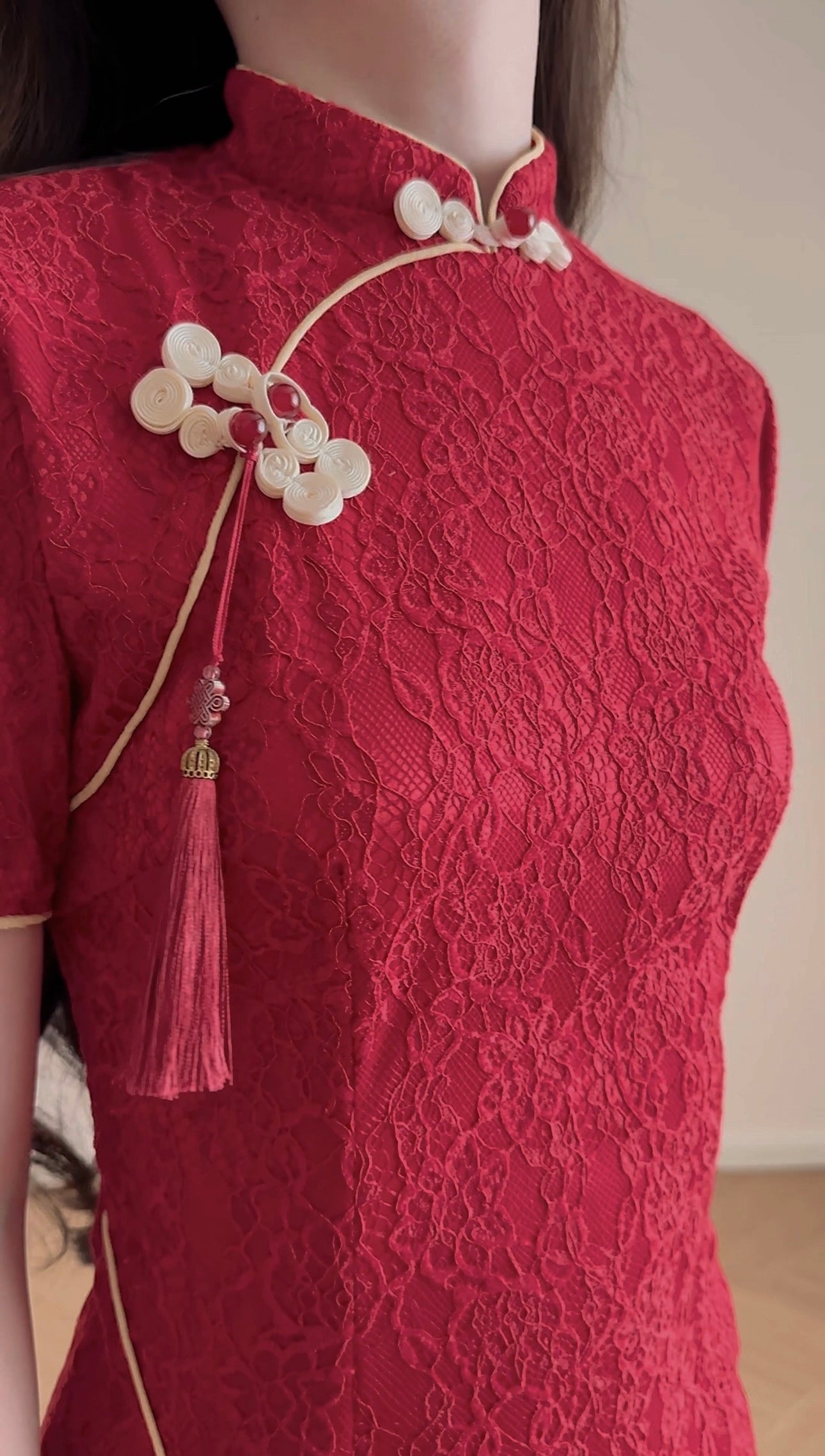 RED WINE LACE CHEONGSAM