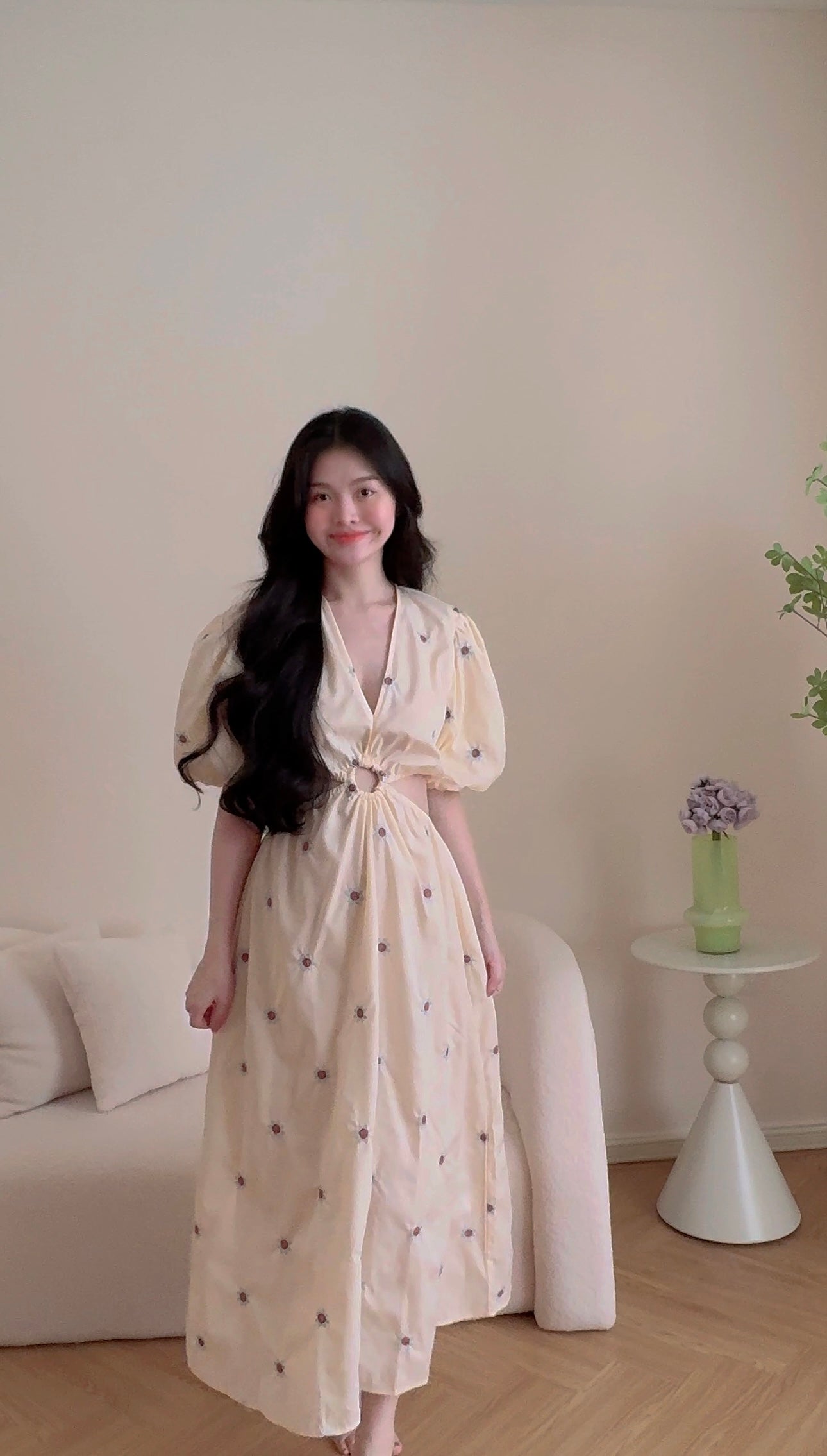 V-NECKED LONG DRESS