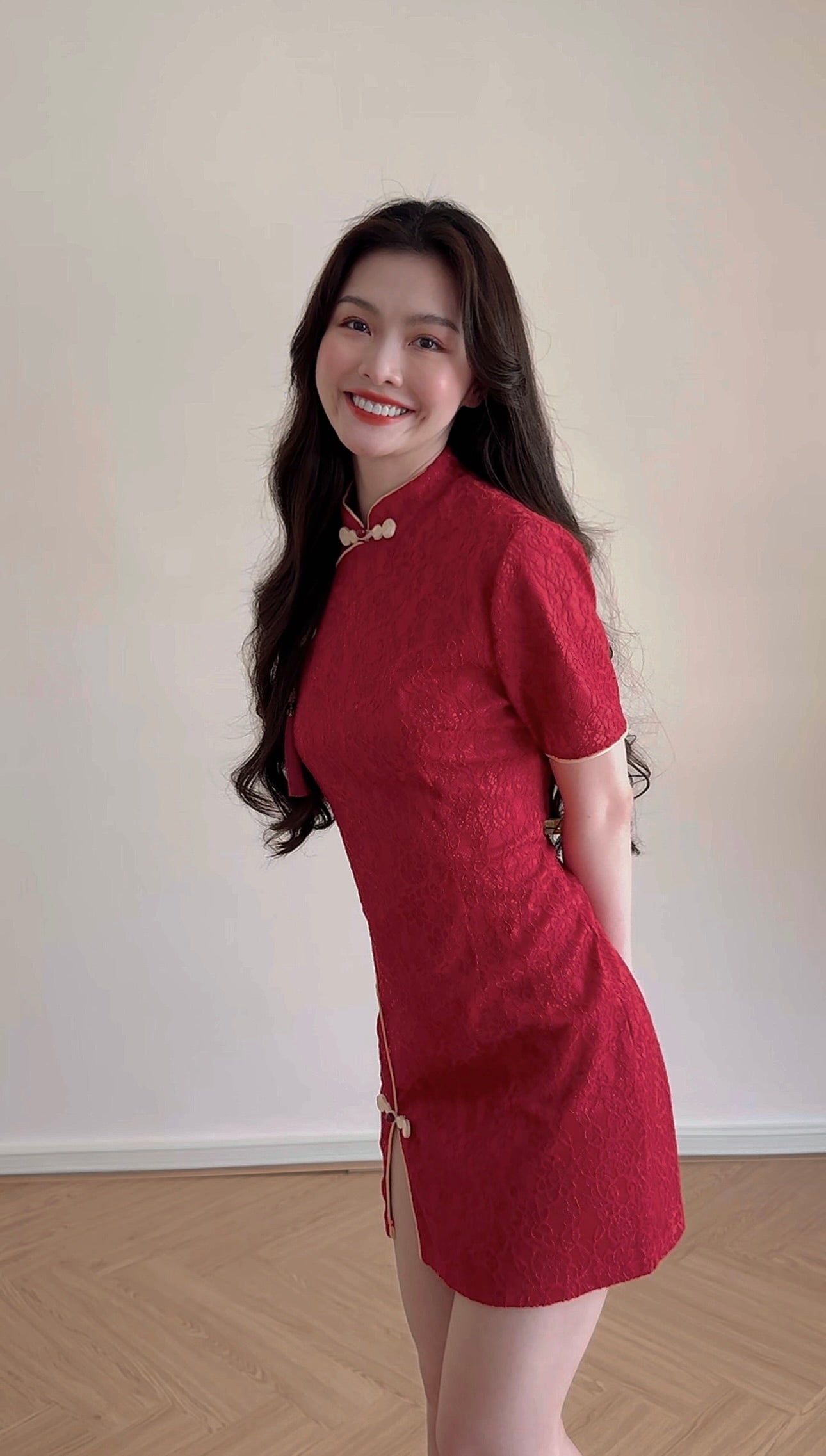 RED WINE LACE CHEONGSAM