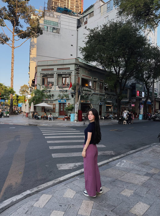 CLASSIC NAVY KNIT TOP