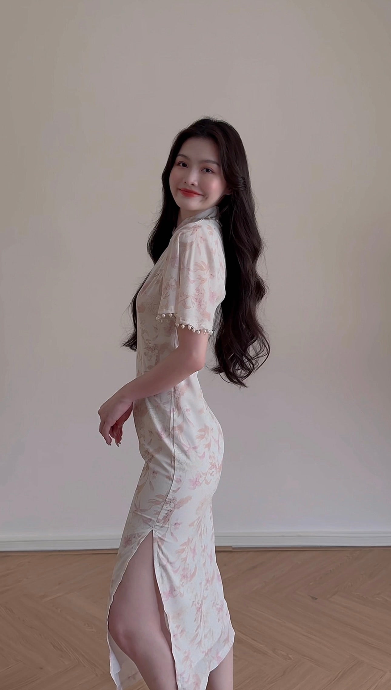 ELEGANT SHANGHAI CHEONGSAM