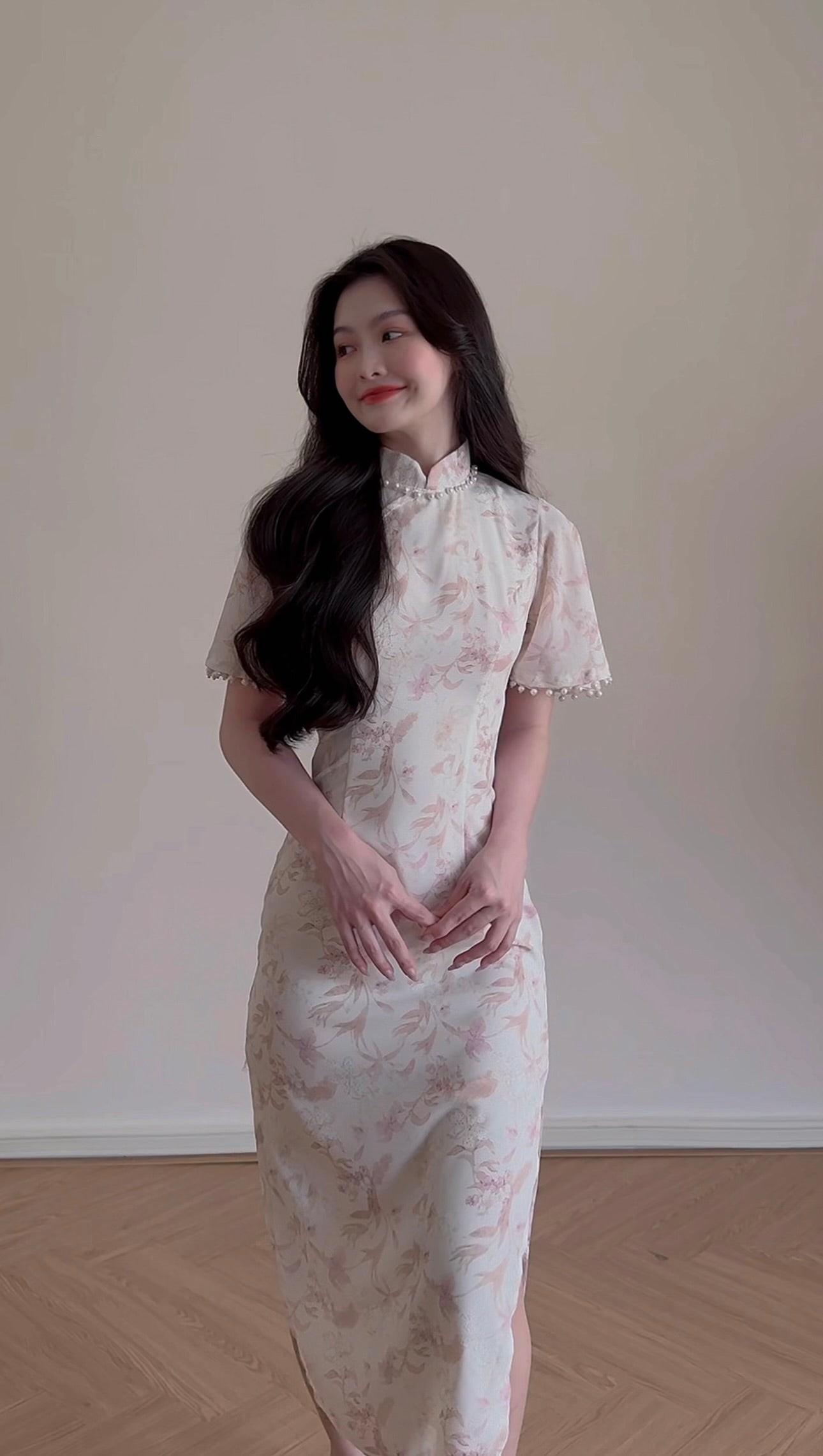 ELEGANT SHANGHAI CHEONGSAM