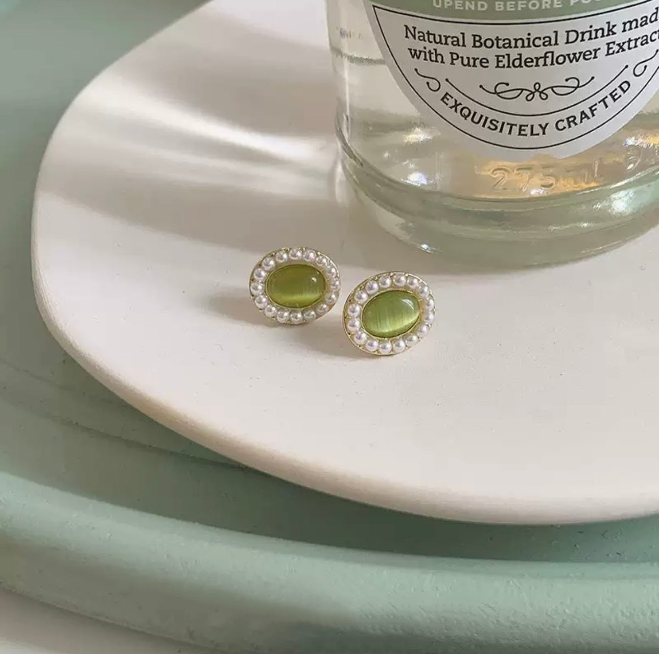 OVAL PEARL EARRINGS