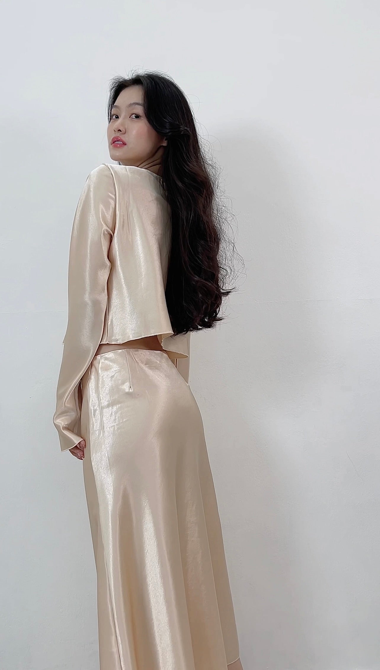 CREAM/BEIGE SATIN TOP&SKIRT TWO PIECE SETS