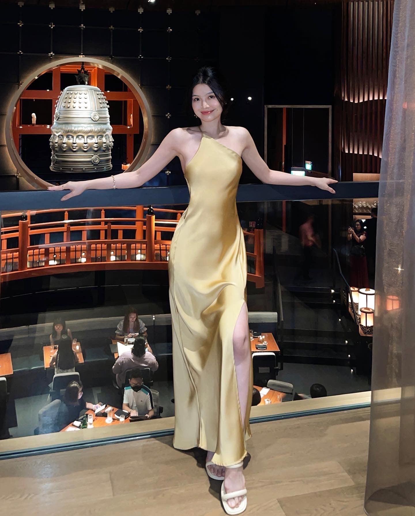 QUEEN GOLD SILK SPLIT THIGH LONG DRESS