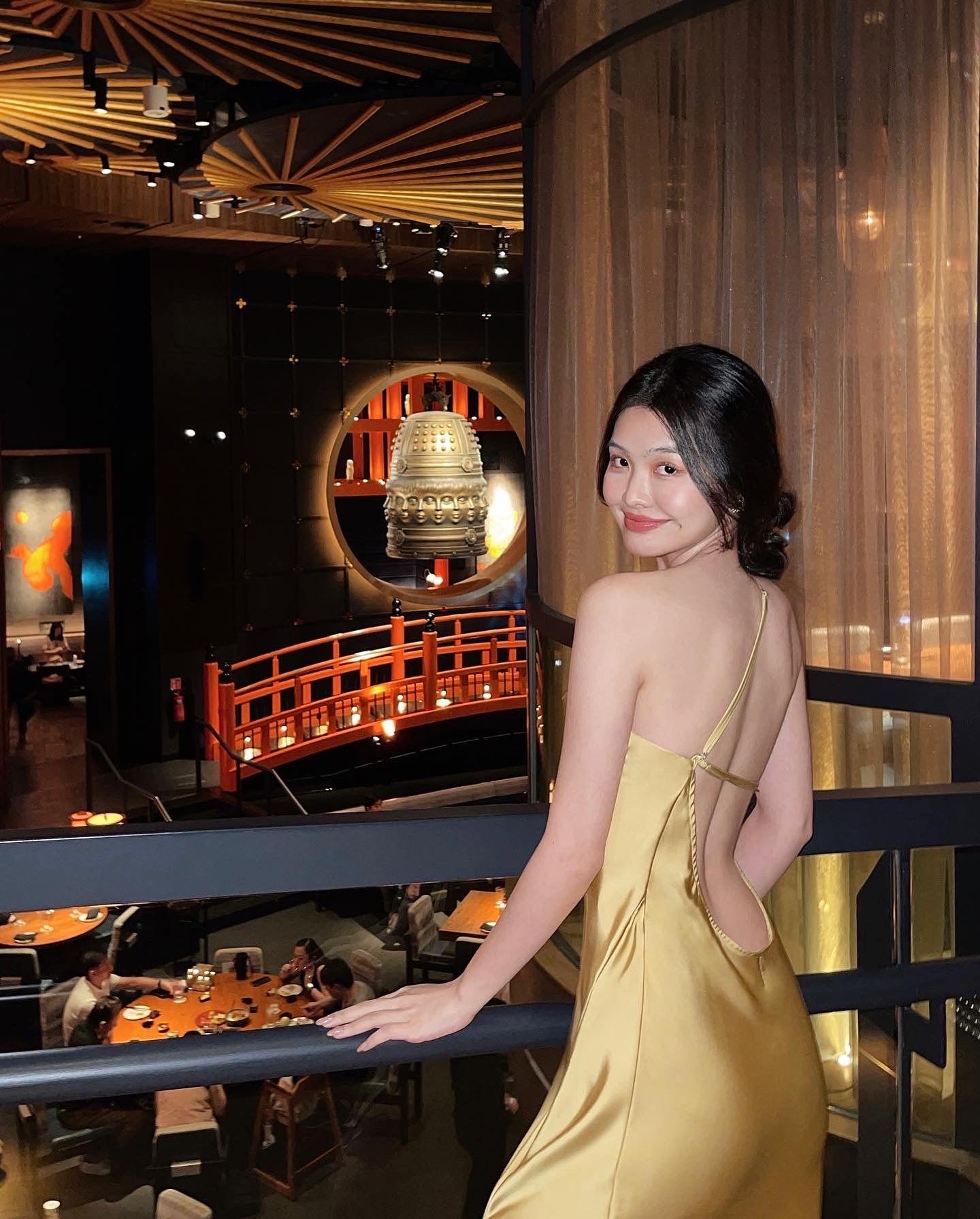 QUEEN GOLD SILK SPLIT THIGH LONG DRESS