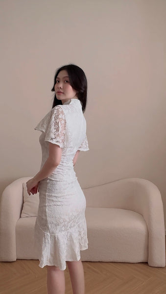 ELEGANT WHITE LACE MIDI CHEONGSAM