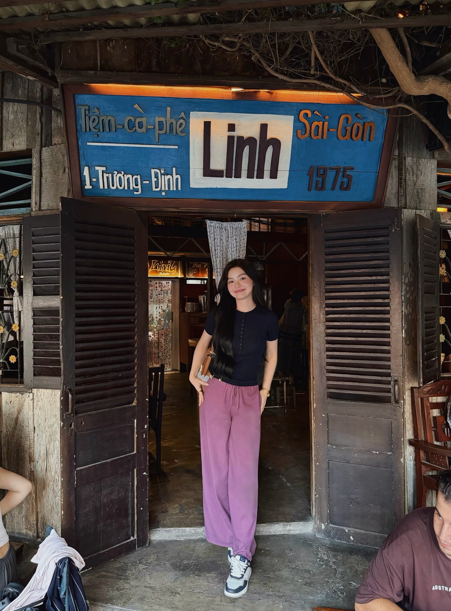 CLASSIC NAVY KNIT TOP
