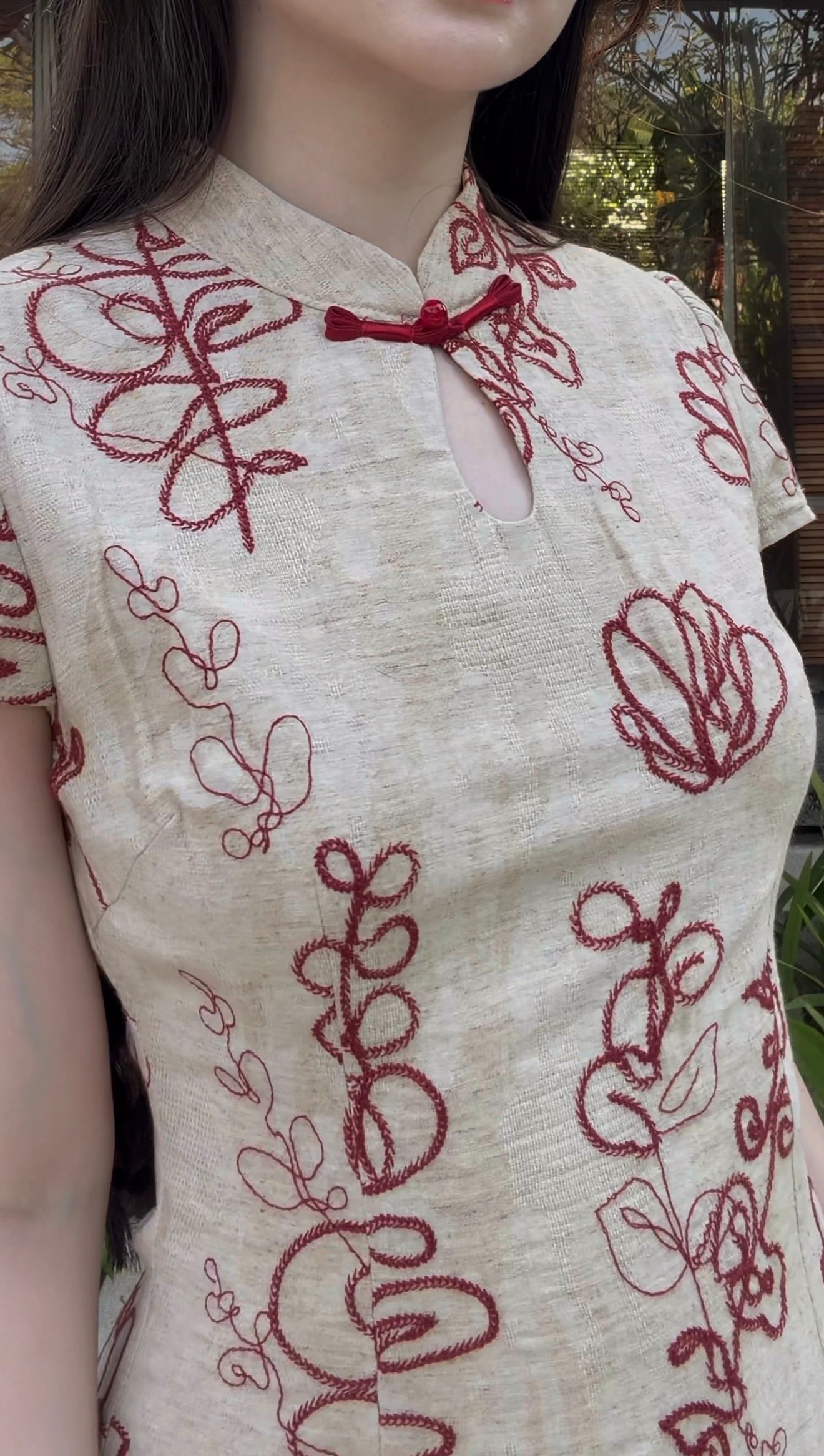 RIMSON EMBROIDERED KHAKI SHORT CHEONGSAM 红绣盈香 SC1007