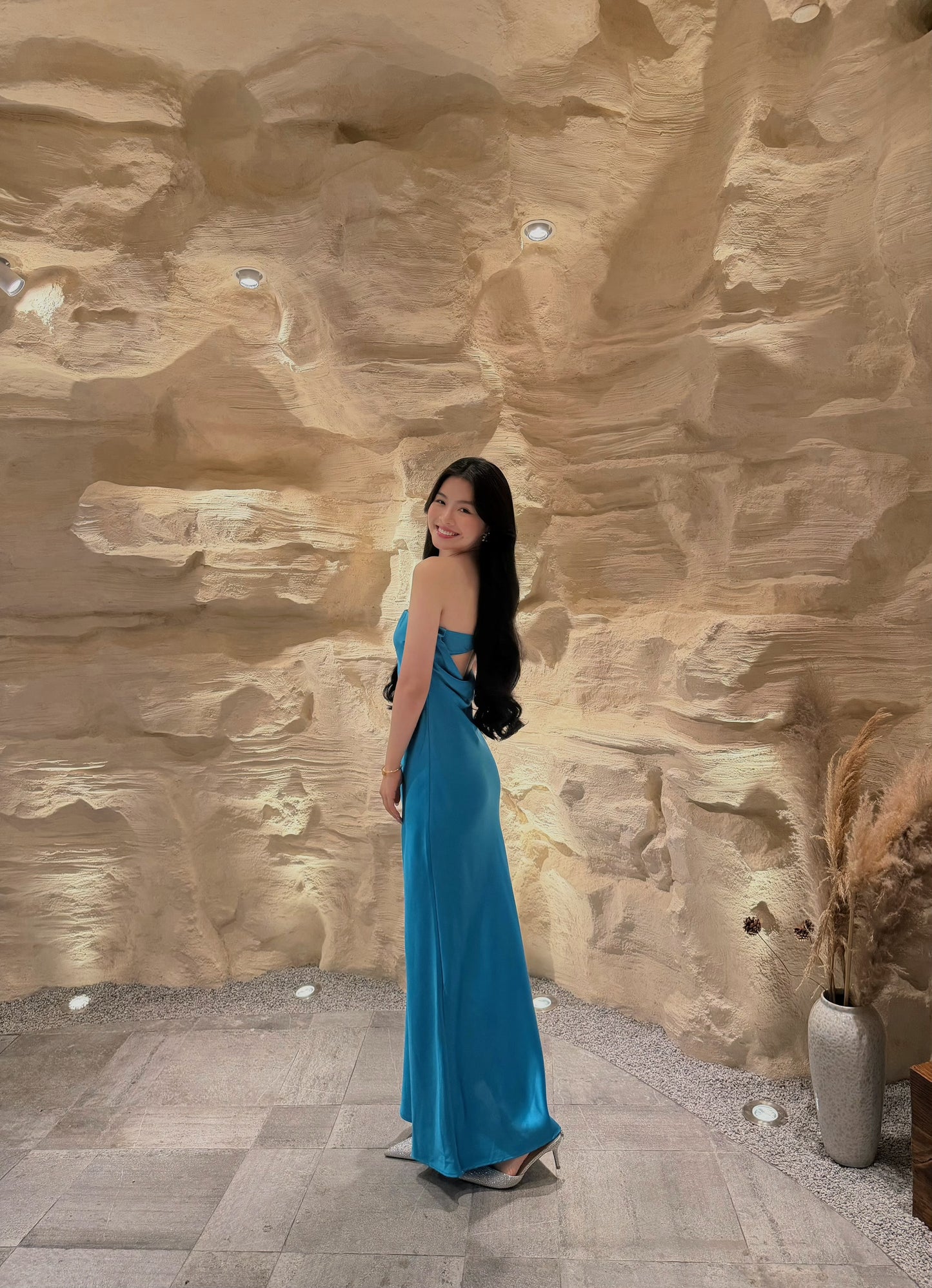 SATIN NAVY BLUE STRAPLESS MAXI DRESS