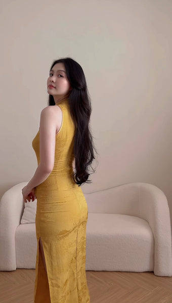 YELLOW SIDE-SLIT LONG CHEONGSAM