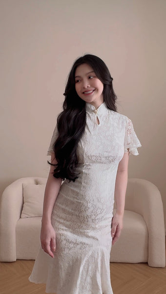 ELEGANT WHITE LACE MIDI CHEONGSAM