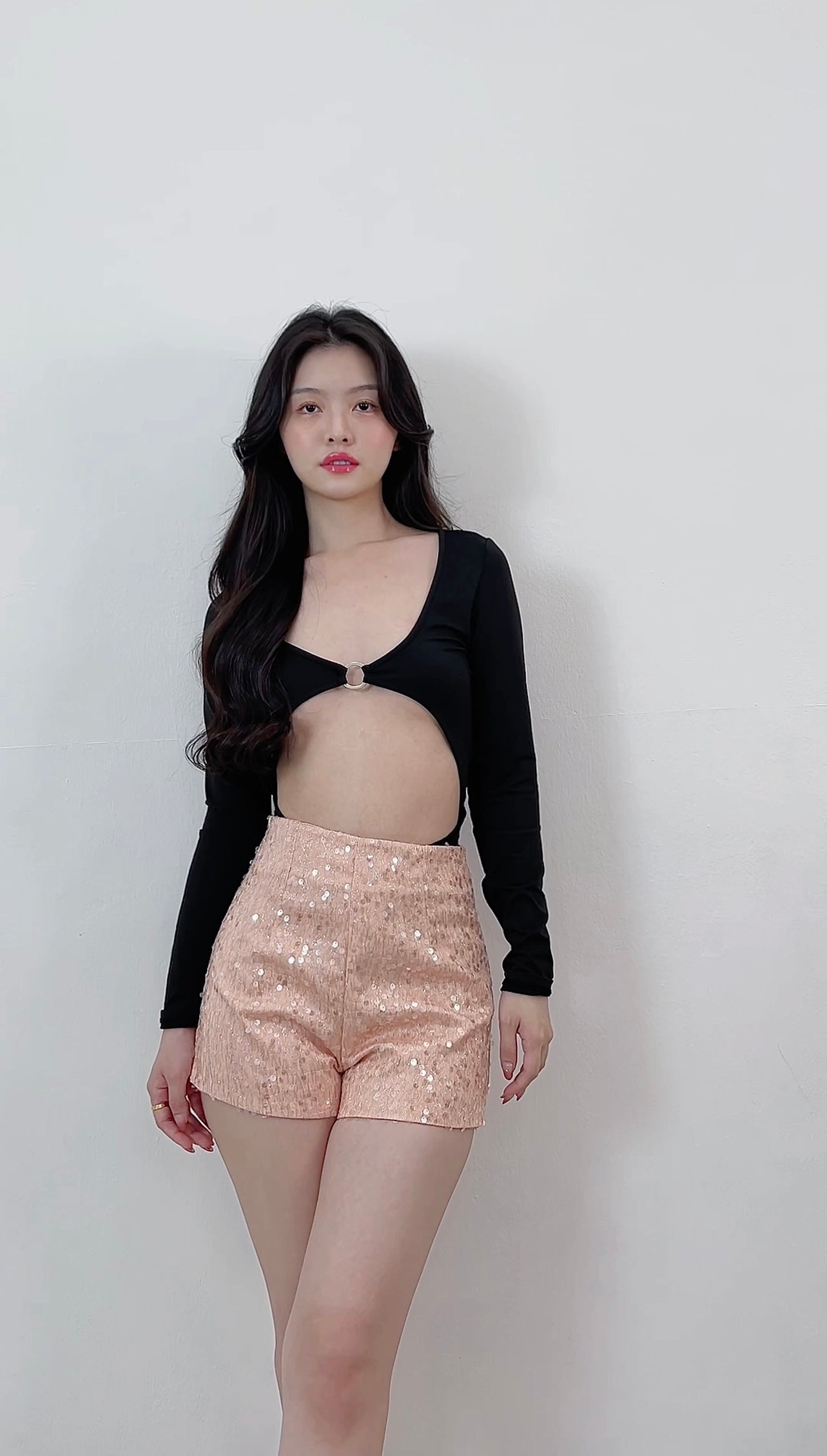 SEQUIN SHORT PANTS