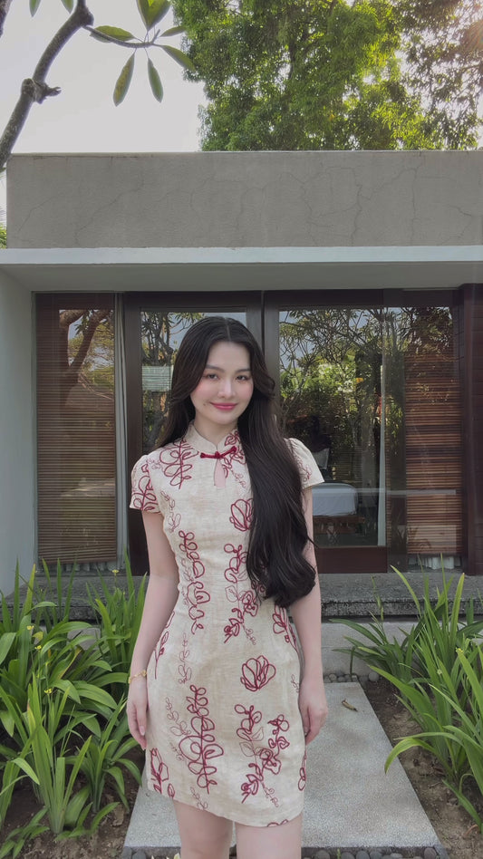 RIMSON EMBROIDERED KHAKI SHORT CHEONGSAM 红绣盈香 SC1007