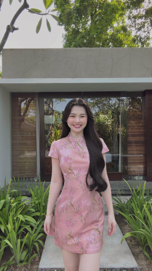 FLOWER BLOOM PINK EMBROIDERED CHEONGSAM 花容月貌 SC1010