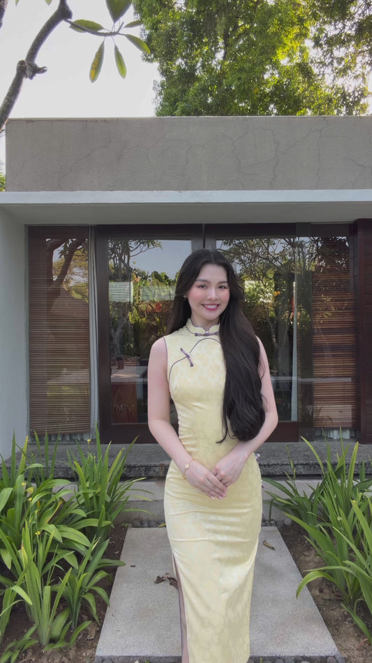 RADIANT YELLOW GRACE LONG CHEONGSAM 明艳照人 SC1003