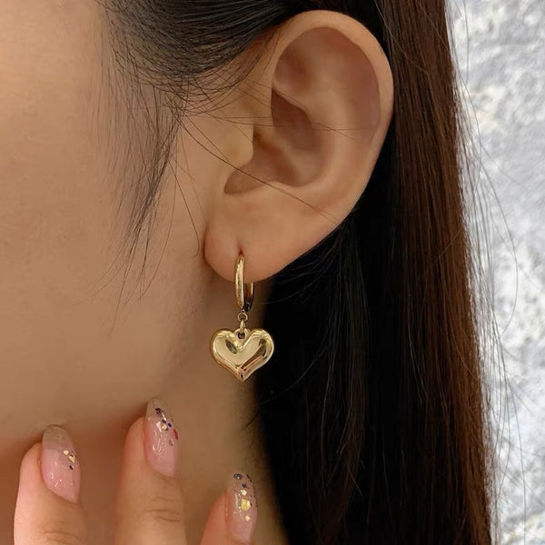 LOVE HEART GOLD EARRINGS